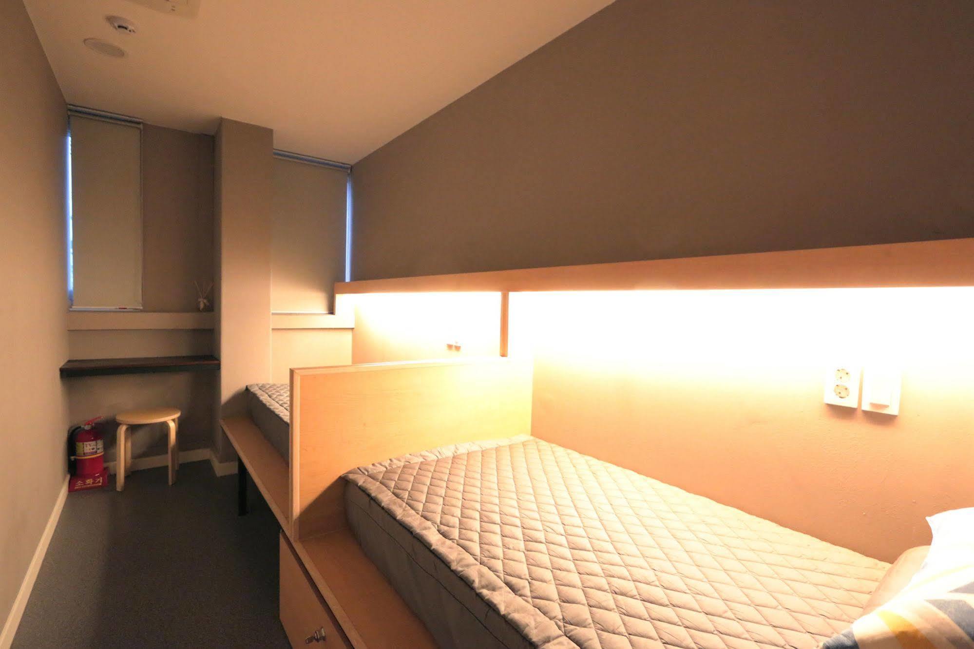 Blueboat Hostel Gyeongju Exterior foto